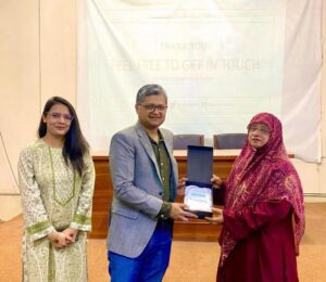 Khayyam Siddiqi from JazzCash and VEON Addresses Reputation Management in Age of AI at University of Karachi